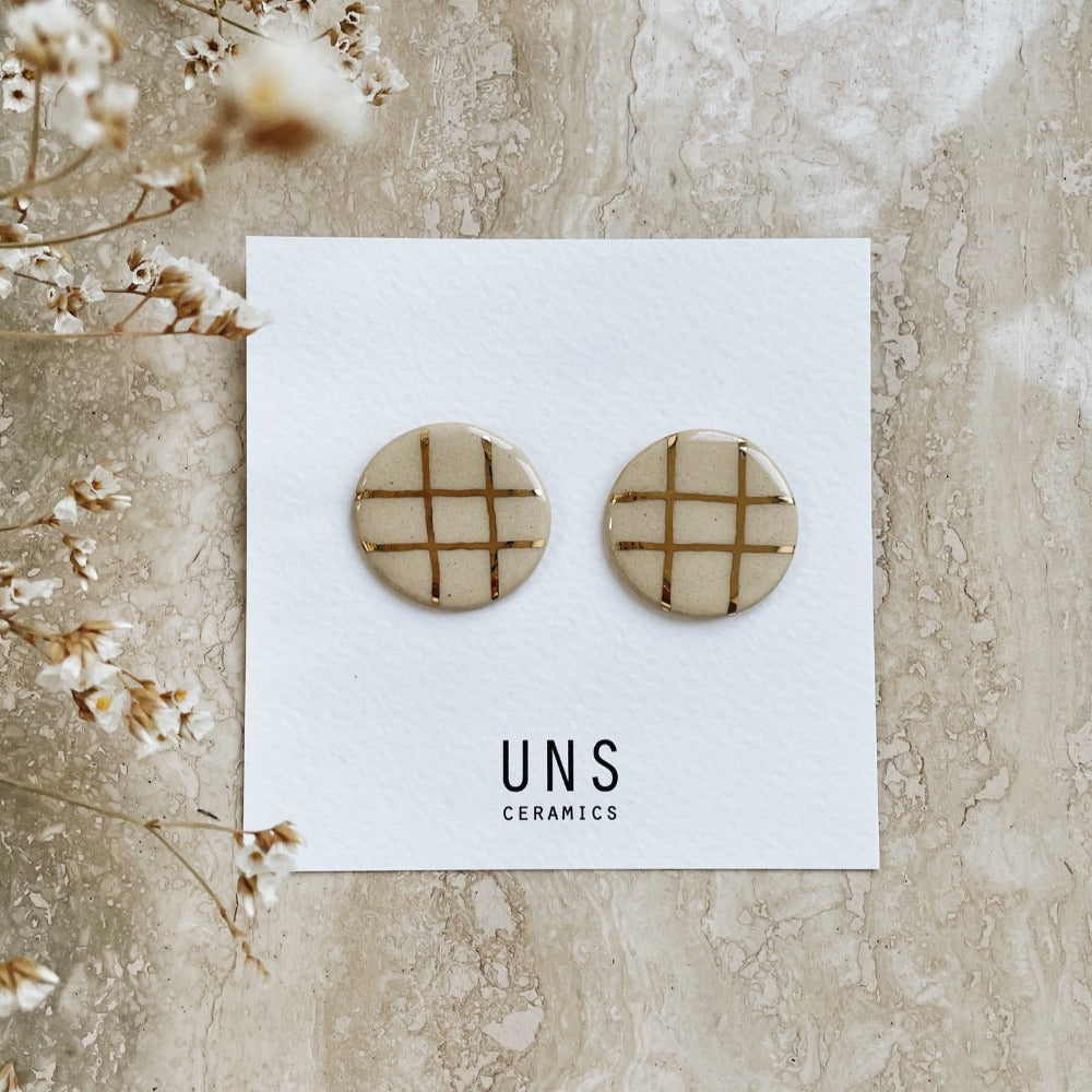 Maria Isabel Mini Ivory Earrings