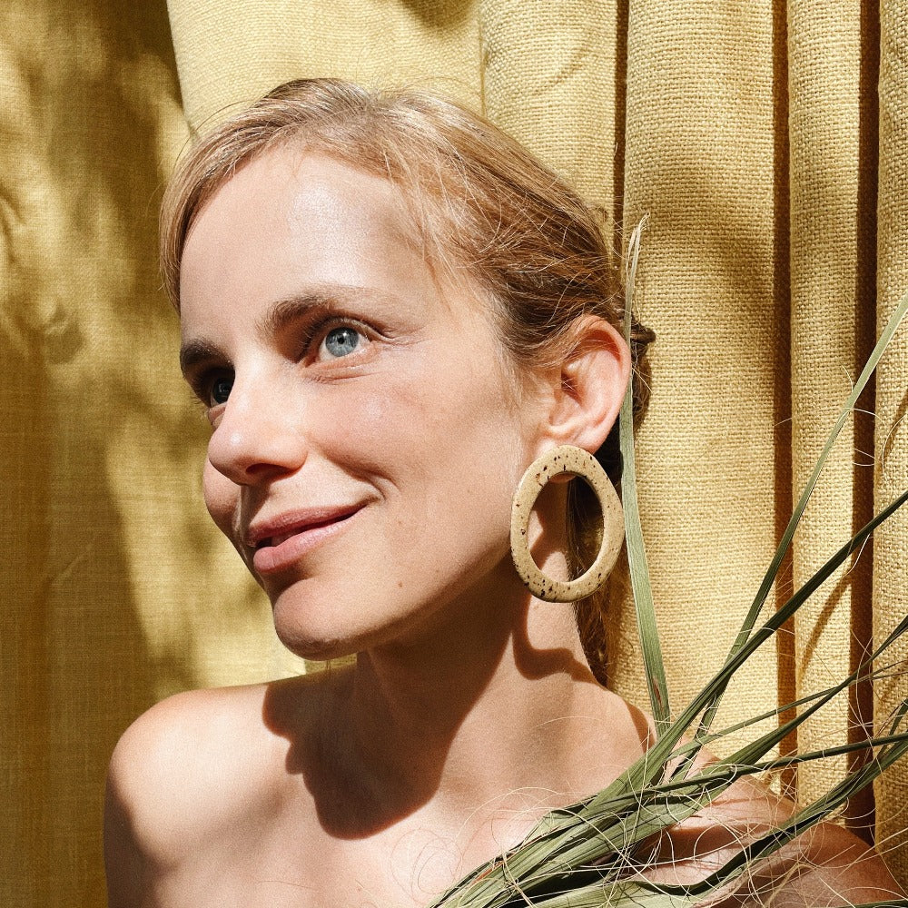 Antônia Melides Ceramic Earring