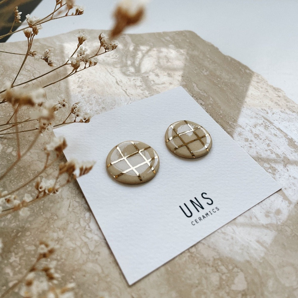 Maria Isabel Mini Ivory Earrings